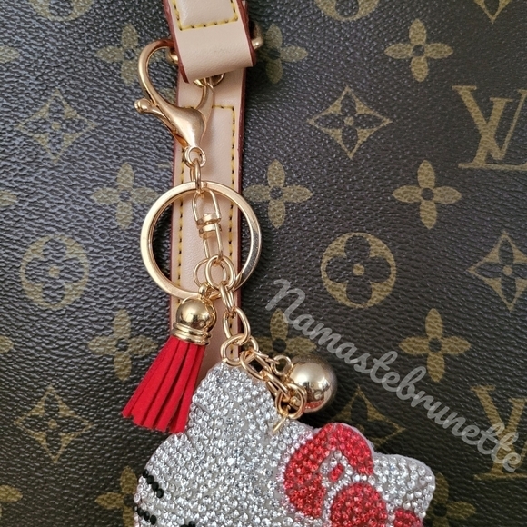 Hello Kitty Red Bow Crystal Rhinestone Keychain Bag Charm With Tan Tassel - Picture 11 of 12